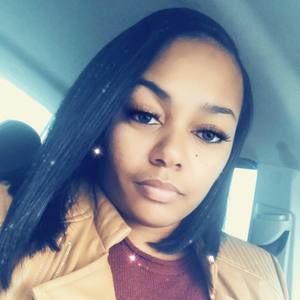 Meet your Posher, Shaina